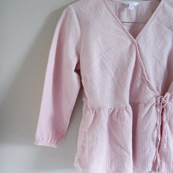 Women pink top :) - Picture 2 of 4